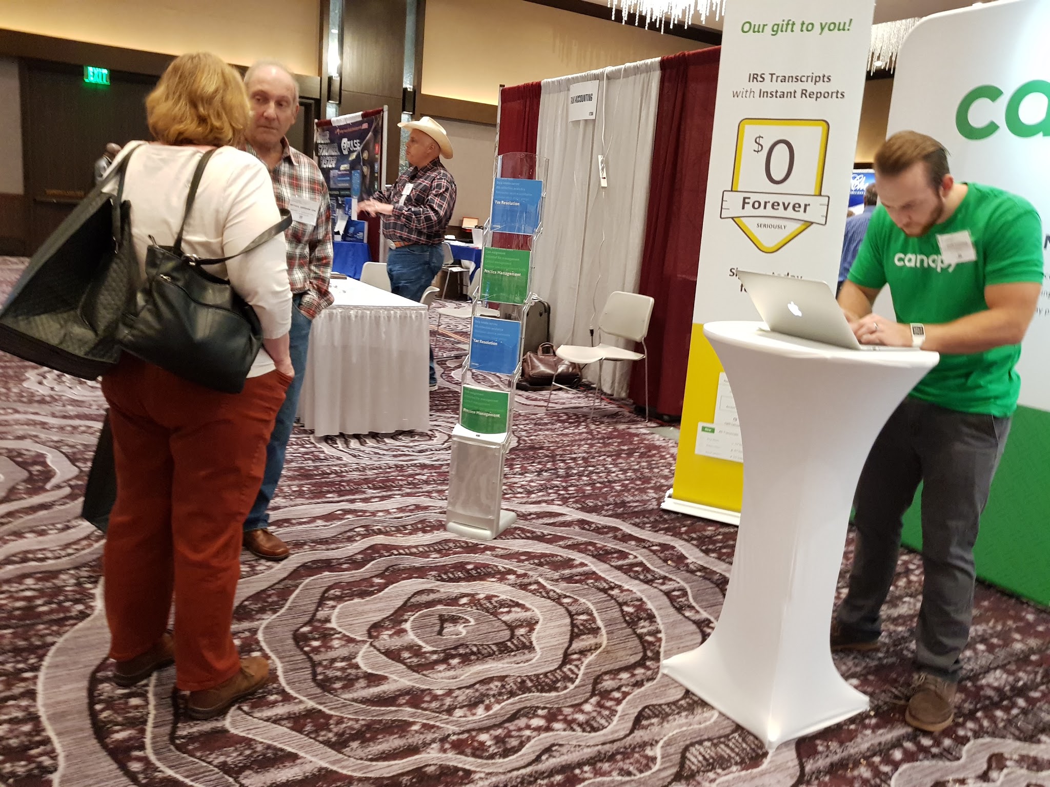 Trade show photo 23