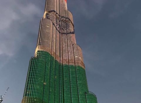 #BurjKhalifa lights up in the tiranga, on eve of Crown Prince attend’g India’s Republic Day!